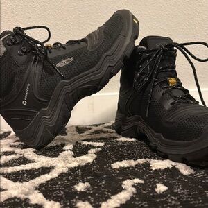 Keen Durand Hiking Boots